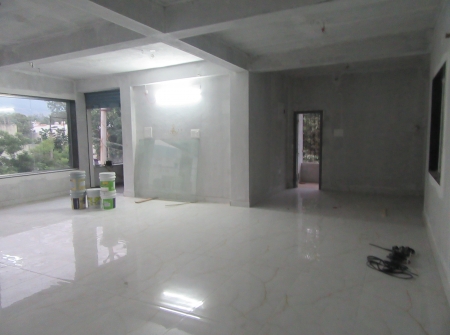 4) Li Id 265 - First Floor Commercial Space.JPG